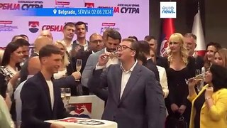 Partido do presidente Vučić vence autárquicas na Sérvia