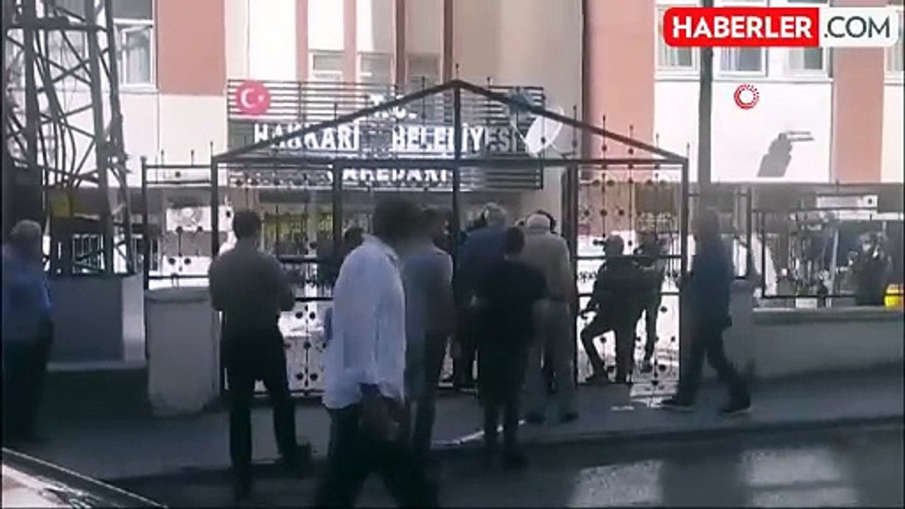 Hakkari Belediye Başkanı Akış'ın yerine kim atandı? Hakkari Belediye Başkanı kim?
