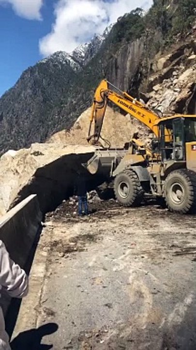 Heavy landslides