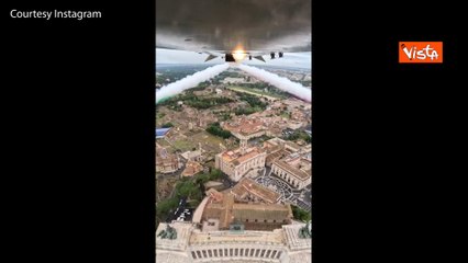 Il sorvolo delle Frecce Tricolori visto da dentro la cabina di pilotaggio