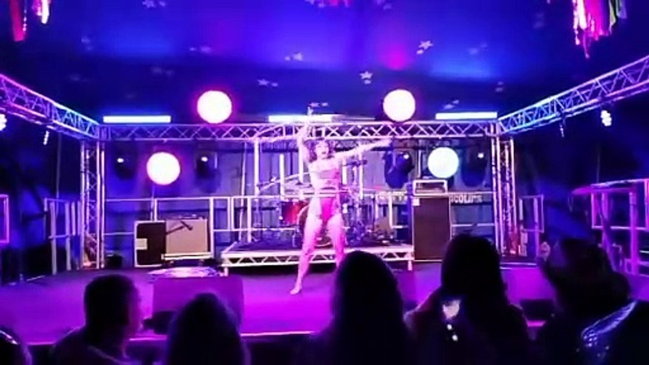 hoola hooping at the great estate festival