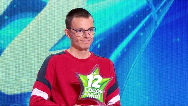 Voici - EXCLU - Il n'y a pas eu de très grande joie : Emilien devient le plus grand joueur des 12 coups de midi, son étrange réaction après avoir détrôné Bruno Hourcade