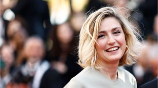 GALA VIDEO - Julie Gayet cash sur le trouble dont elle souffre : “On ne le sait pas, mais…”