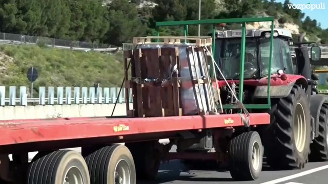Agricultores catalanes estallan otra vez y cortan el acceso a Francia