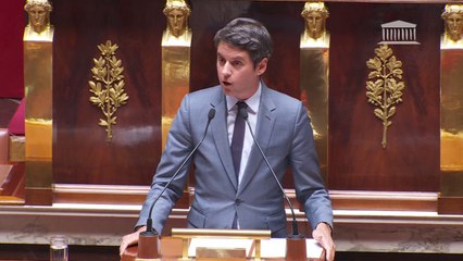 Économies budgétaires: "Quitter le marché européen, comme vous le proposez, ce serait nous tirer une balle dans le pied" estime Gabriel Attal