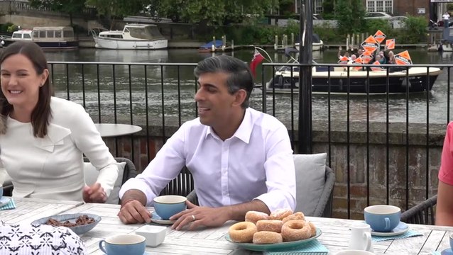 Rishi Sunak photobombed by Lib Dems boat during election campaign stop