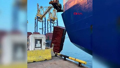 Ambarlı Limanı'nda konteynerler denize düştü!