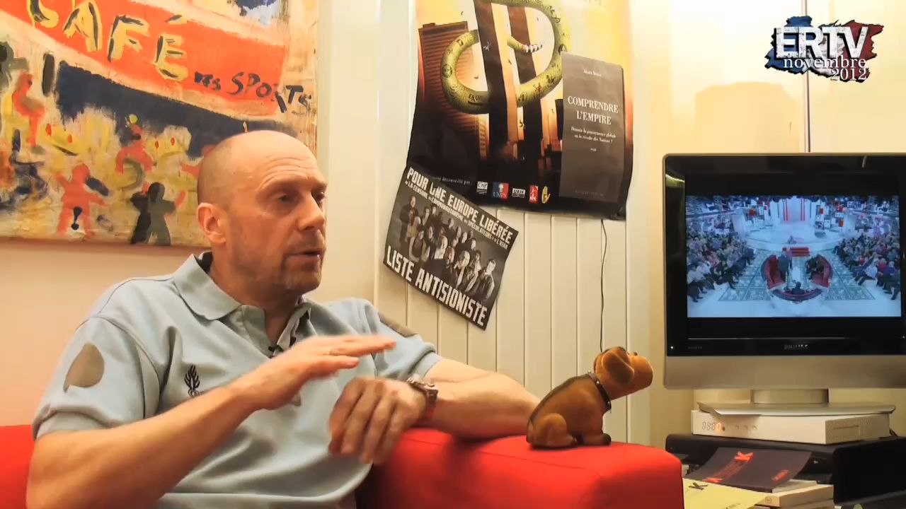 Alain Soral nous démontre que l’Etat Français est aux mains des sionistes depuis un bon moment ! Pas étonnant que la police française lui cherche des pois dans la tête !