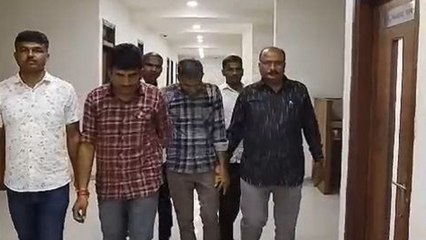 अहमदाबाद साइबर क्राइम का एएसआई, हेडकांस्टेबल 10 लाख की घूस लेते गिरफ्तार