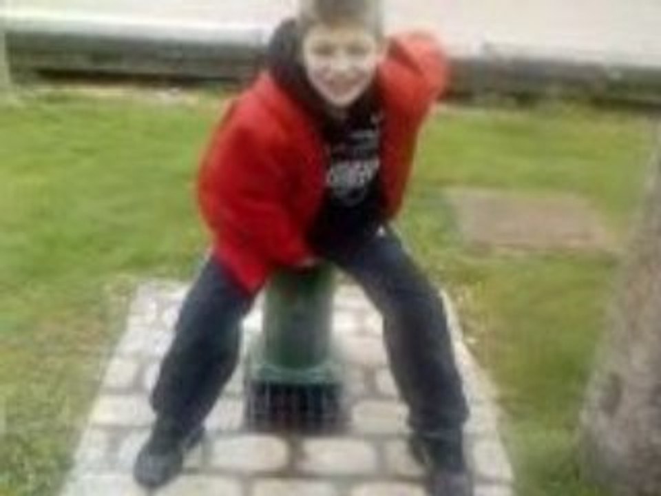 Dylan pisse