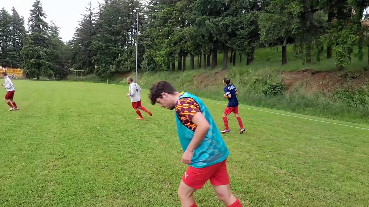 L'ÉCHAUFFEMENT DES JOUEURS AVANT D'AFFRONTER AS...