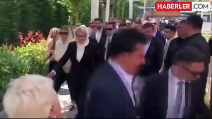 Uzun bir süre sonra ilk kez görüntülenen Meral Akşener, yeni saçıyla ortaya çıktı