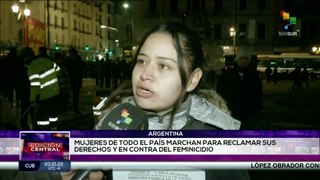 Mujeres se movilizan en contra de Javier Milei en Argentina