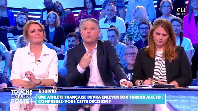 Le chroniqueur Jacques Cardoze révèle avoir été agressé, en fin de semaine, dans le métro : J'ai eu peur, car, j'ai voulu m'échapper et il m'a coincé. Il reprochait aux médias d'être sioniste