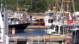 Barramundi fishers accused of gill-netting in Arnhem Bay waters closed by traditional owners