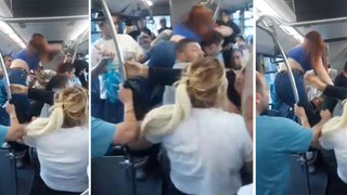 Elazığ’da belediye otobüsünde yolcular arasında kavga kamerada