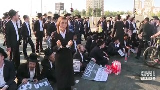 Kudüs'te protesto! ''Askere değil hapishaneye gideriz''