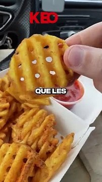 VALOUZZ CRITIQUE LA MARQUE DE BURGER D'AMIXEM STRASMASH SUR TIKTOK !