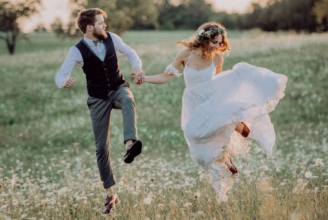 Budget mariage en chute libre, robe de seconde main : les Français révolutionnent leurs noces en 2024