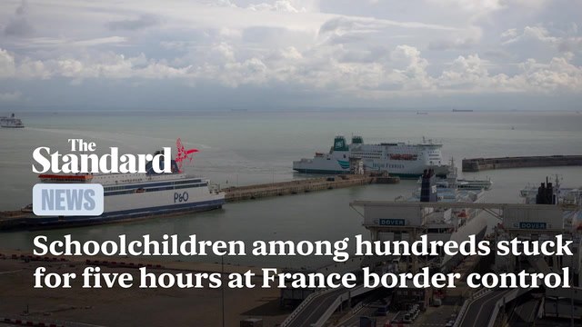 Schoolchildren among hundreds stuck for five hours at France border control