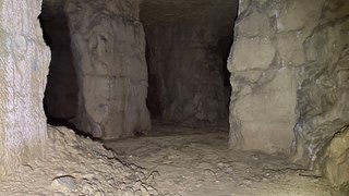 80 ans du Débarquement : comment les habitants de Caen ont dû se cacher dans des grottes pour survivre