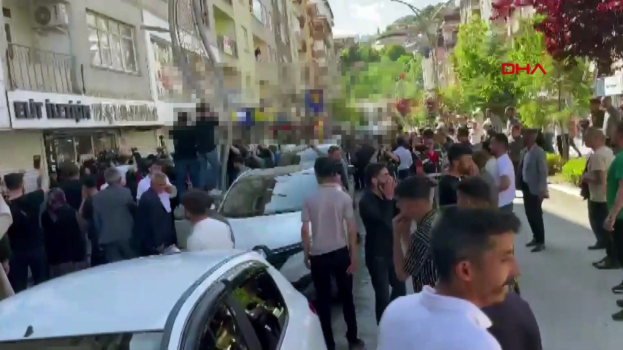 kayyum atamasına karşı yürüyüş yapan gruba polis müdahalede bulundu