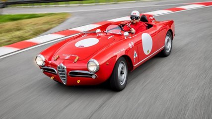 Giulietta fidanzata d'Italia in bella mostra alla pista di Arese