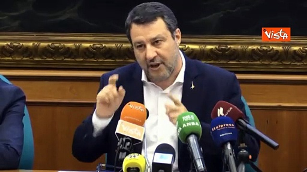 Salvini: "Magari un domani al Mit potremmo aggiungere la "e" di edilizia"