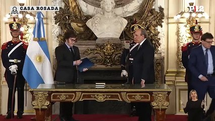 Guillermo Francos juró ante Milei como su Jefe de Gabinete