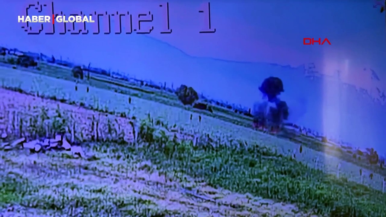 2 pilotun şehit olduğu uçak kazasından yeni görüntüler! İşte uçağın düşme anı ve sonrası