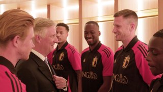 Les Diables rouges reçoivent la visite du roi Philippe et du prince Emmanuel à Tubize