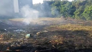 Incêndio em terreno é registrado na Rua Sete de Setembro