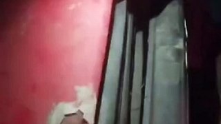Video: Grúa se lleva un auto parqueado en una avenida y terminan vendiéndolo a un depósito de chatarra (1)