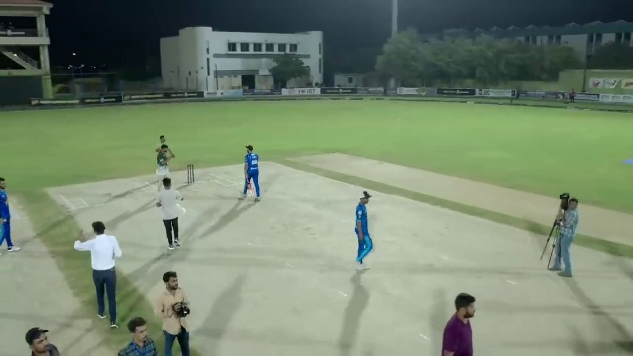 Shahid Afridi VS Taimour Mirza _ Hard Ball King Vs Tape Ball King _ Shahid Afridi