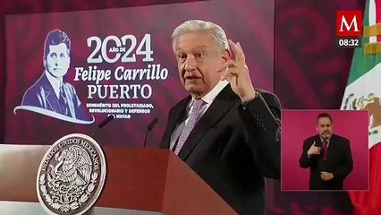 AMLO exhibe campaña en redes contra "franeleros, meseros y cerillos"