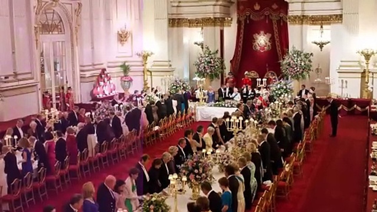 Buckingham_Palace___The_Basic_Facts_Simply_Explained_