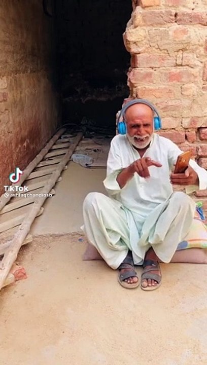 Funny video #funny #trending #shortsfeeds