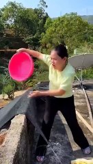 इस लड़की ने तो हद कर दी ---- Is ladki ne to Had Kar Di _viral _shorts(360P)