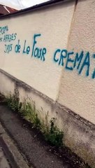 Il découvre l'horreur sur le mur de sa maison