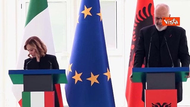 Edi Rama sarcastico: Felice che giornalisti siano qui sani e salvi, cuore della malavita albanese