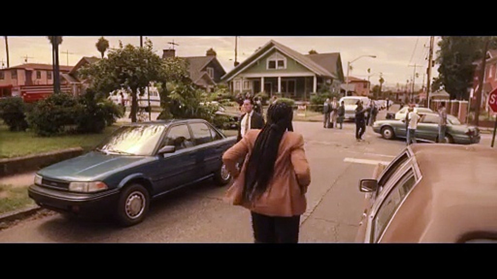 Bande-annonce de la saison 2 de la série Eux sur Prime Video, elle ne  compte que 8 épisodes et remporte 100% des critiques, image size:1920x1080