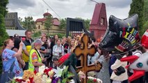 Russie: les partisans de Navalny lui rendent hommage le jour de son anniversaire