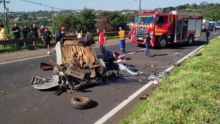 Mulher fica ferida em grave capotamento na PRc-467 em Cascavel