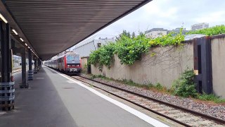 rames tractée et train de machines à Paris Austerlitz..