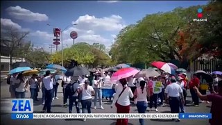 Maestros de la Sección 33 del SNTE se manifiestan en Mérida, Yucatán