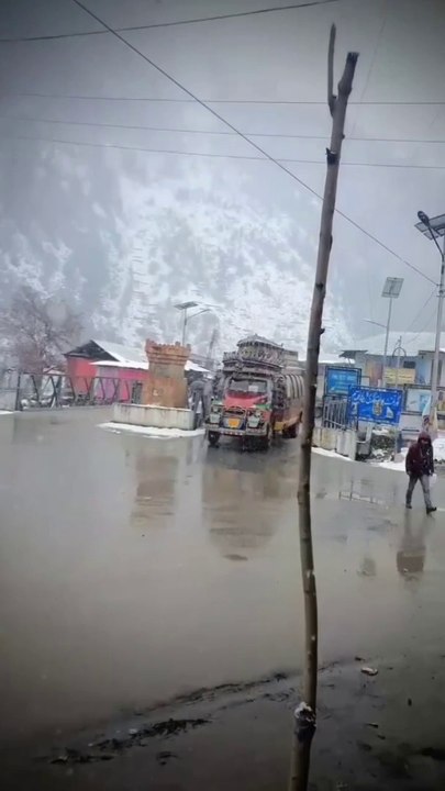 Art of the pakistan beautiful truck drive snowfall ❤️