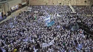 Milhares de israelenses religiosos e nacionalistas celebram ‘Dia da Bandeira’
