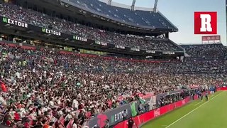 La afición mexicana se le volteó al Tri y ahora le canta los oles a Uruguay