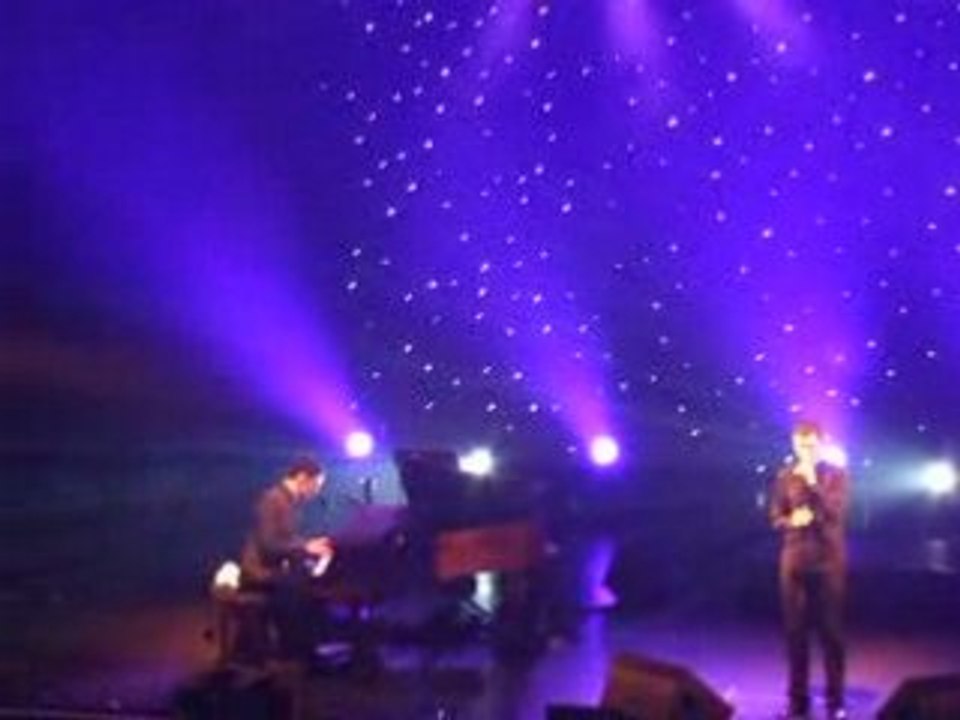 Famous blue raincoat (Début) - AaRON