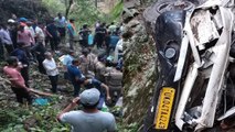 Nainital accident: हल्द्वानी में गहरी खाई में गिरा वाहन,मां-बेटी और पिता समेत 6 की मौत, चार घायल